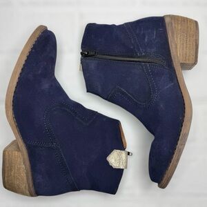 Eric Michael Deep Blue Ankle Booties 5.5